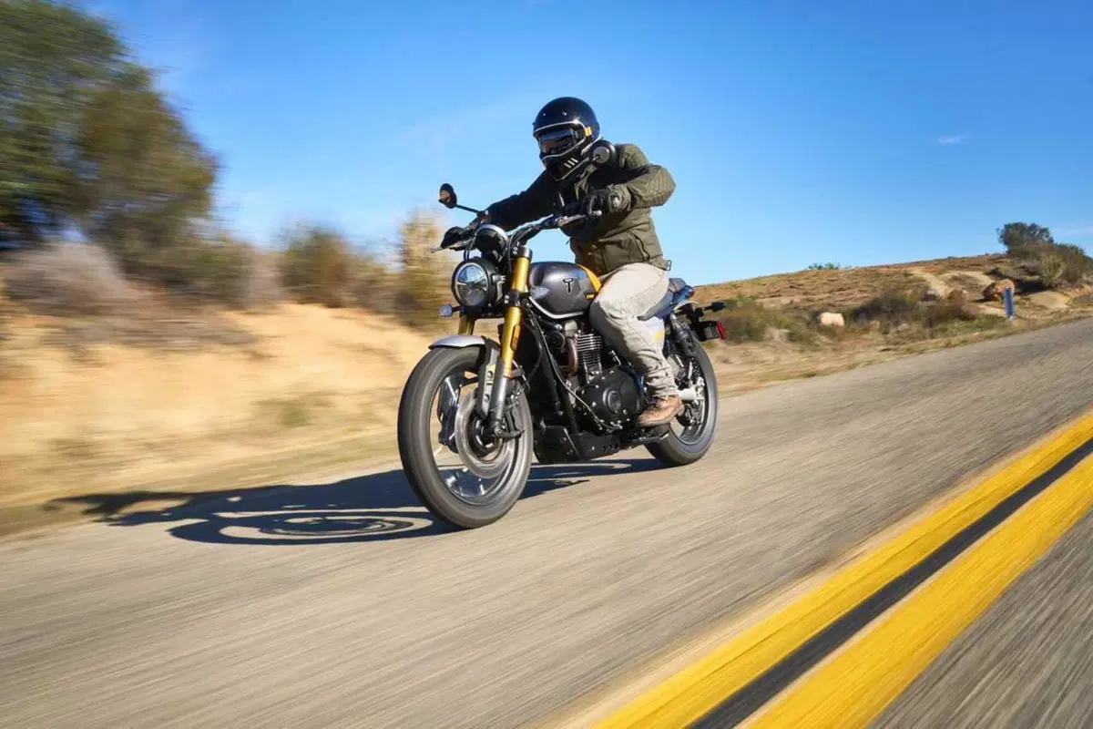 Triumph Scrambler 900 m.y. 2026: il nostro TEST [VIDEO] (26)