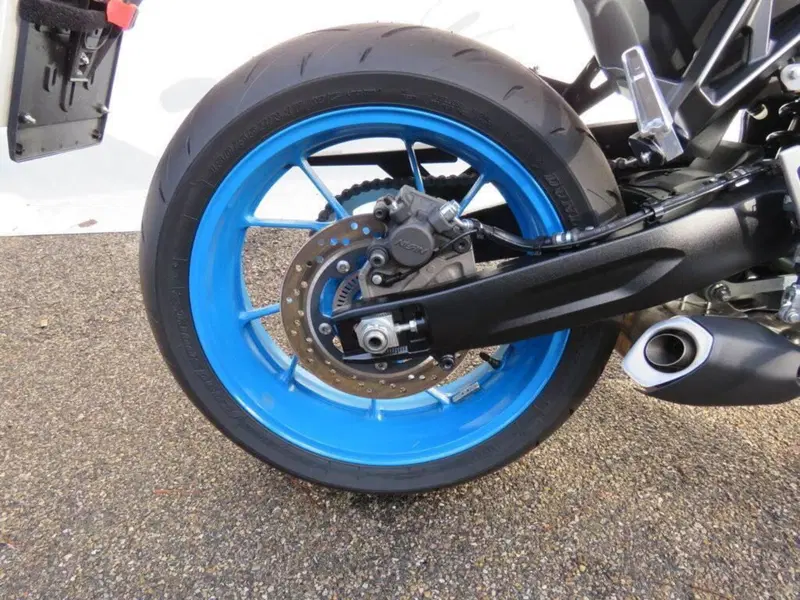 Suzuki GSX-8S (2023 - 24) (10)