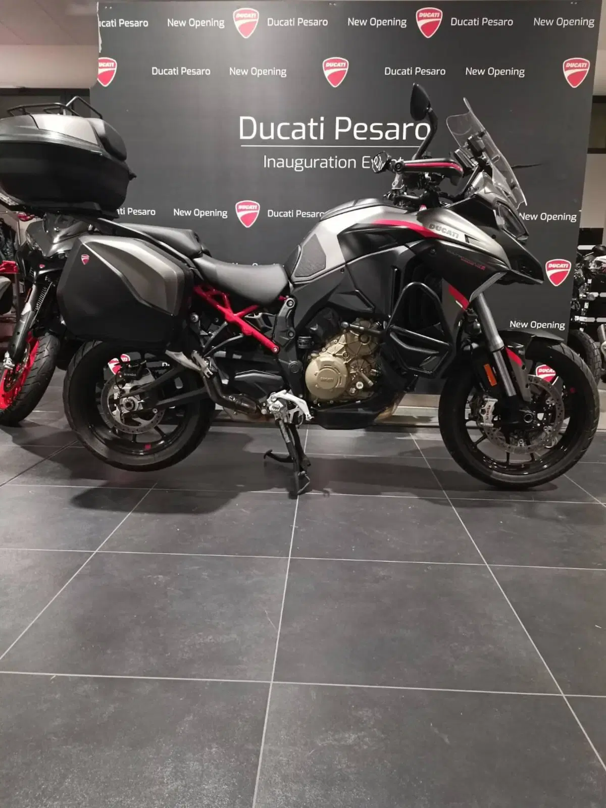 Ducati Multistrada V4 S Grand Tour (2024) (2)
