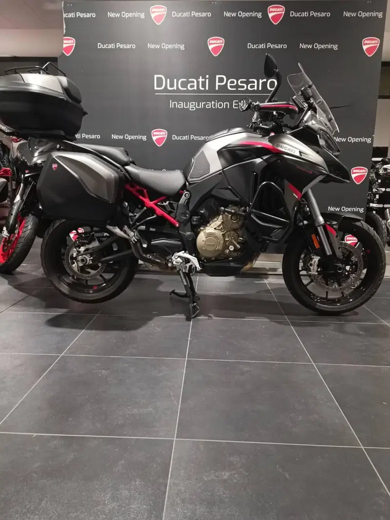 Ducati Multistrada V4 S Grand Tour (2024) (2)