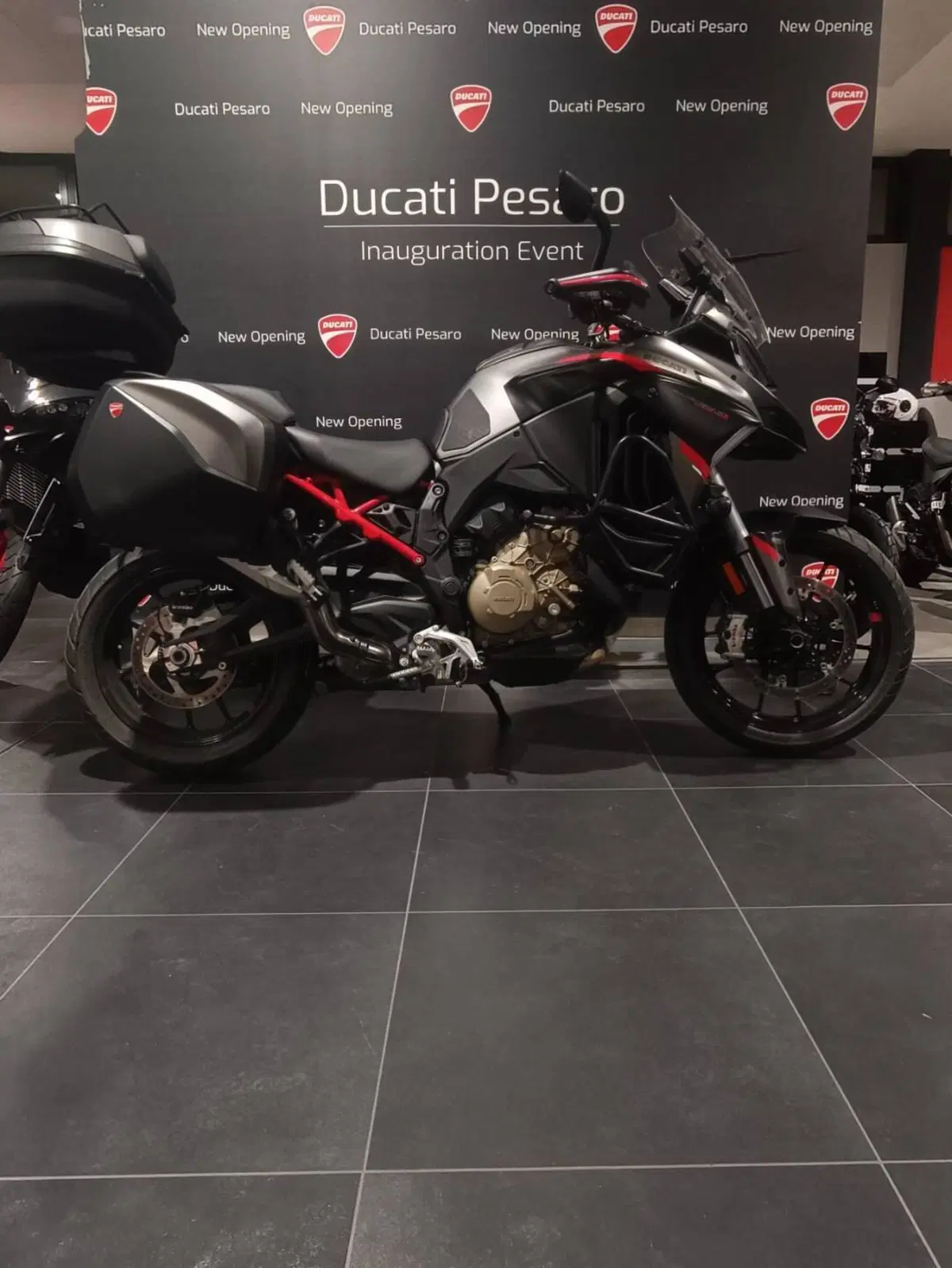 Ducati Multistrada V4 S Grand Tour (2024) (4)