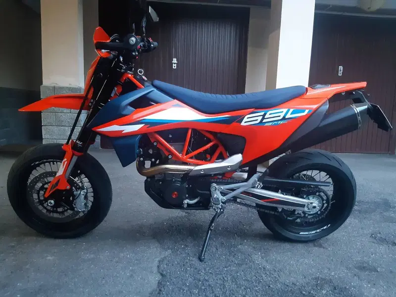 KTM 690 SMC R (2023 - 25) (2)
