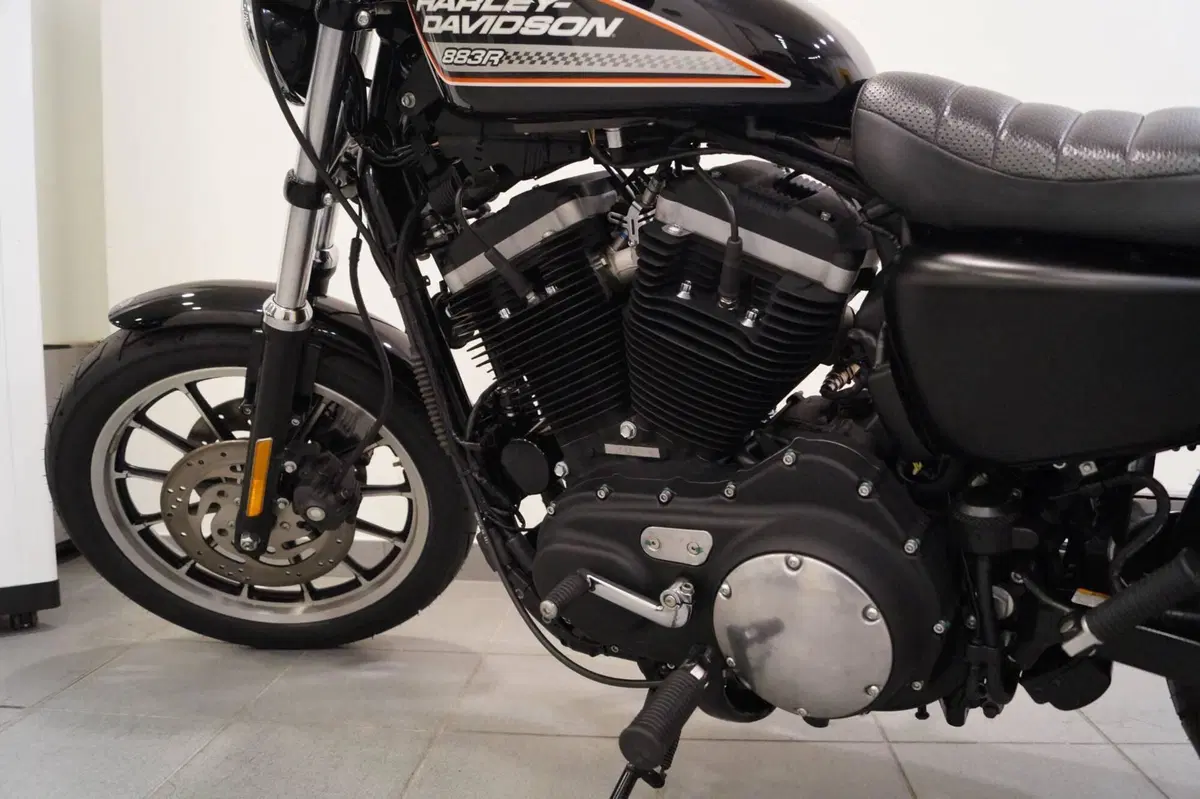 Harley-Davidson 883 R (2008 - 16) - XL 883R (5)