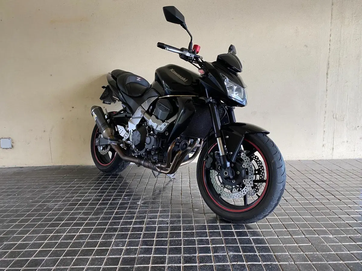 Kawasaki Z 750 (2007 - 14) (2)