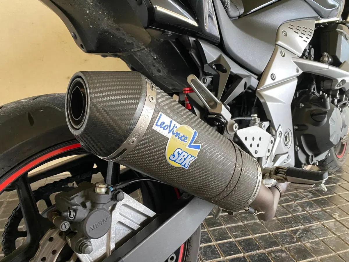 Kawasaki Z 750 (2007 - 14) (3)