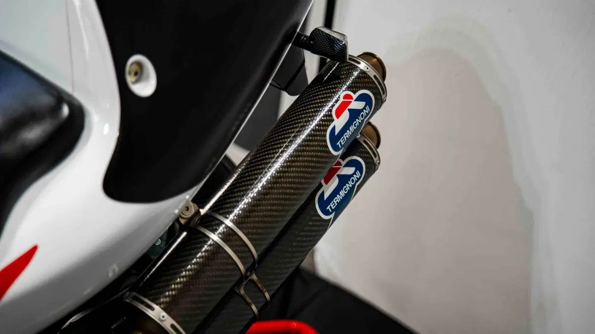 Honda RVF 750 R RC45  (16)