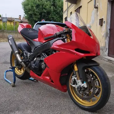 Aprilia RSV4 Factory APRC ABS (2011 - 15) usata