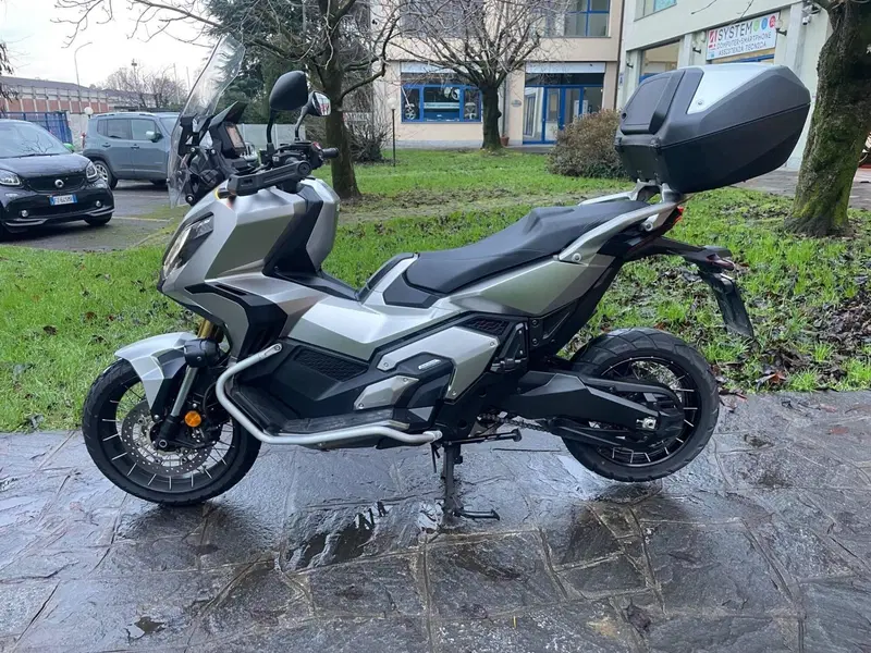 Honda X-ADV 750 DCT Adventure (2021 - 24) (5)