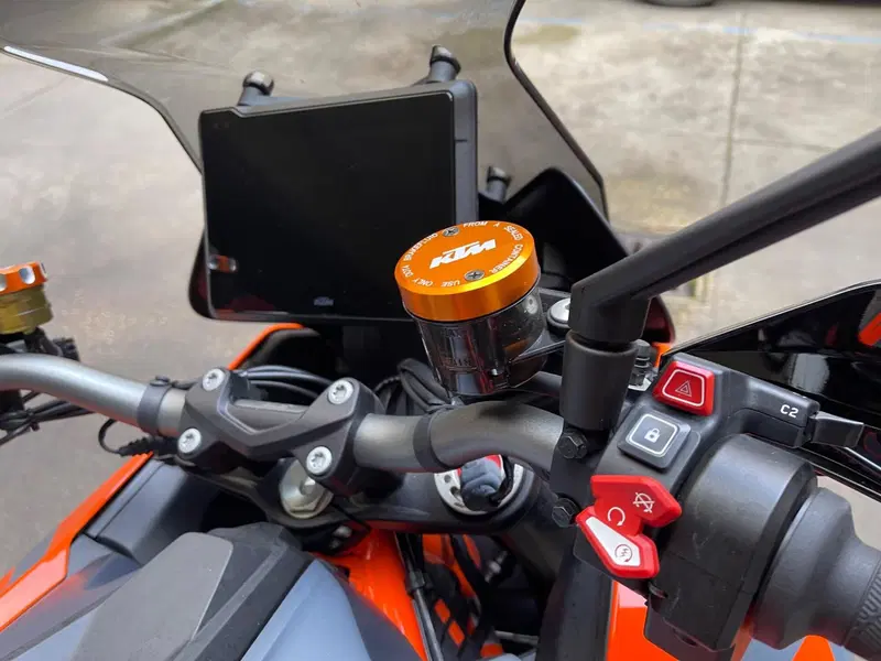KTM 1290 Super Duke GT (2022 - 25) (3)
