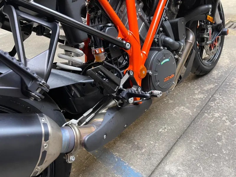 KTM 1290 Super Duke GT (2022 - 25) (7)