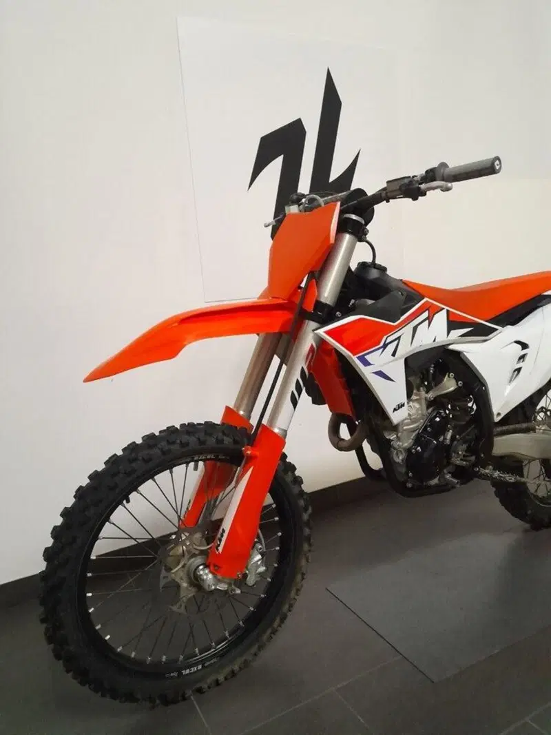 KTM 250 SX-F (2023) (4)