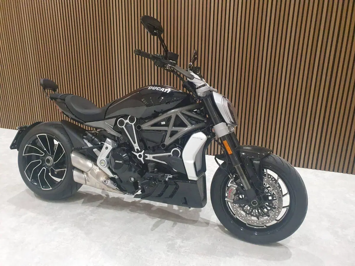 Ducati XDiavel 1262 Dark (2021 - 24)
