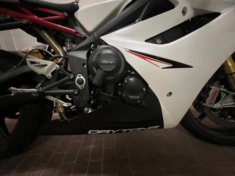 Triumph Daytona 675 R (2010 - 12) (7)