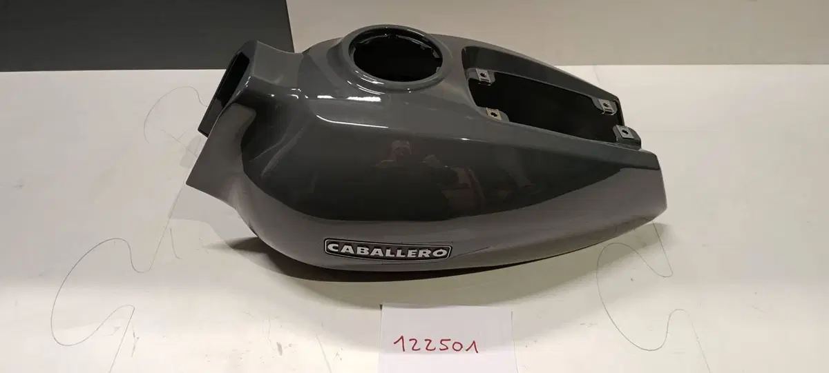 COVER SERBATOIO CABALLERO 500 MY2025 Fantic Motor (2)