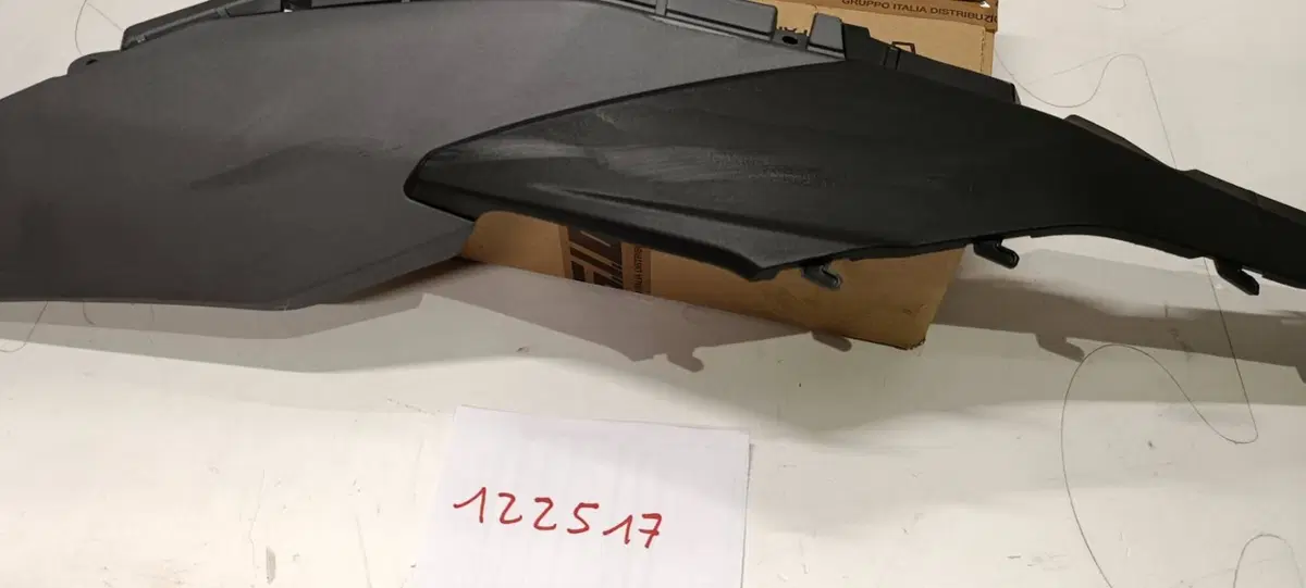 FIANCHETTO DX INFERIORE JET X 125 Sym (3)