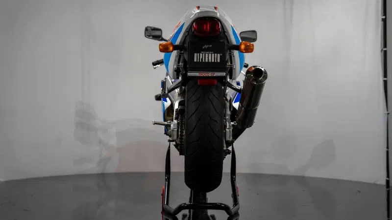 Suzuki GSX-R 750 SRAD (8)