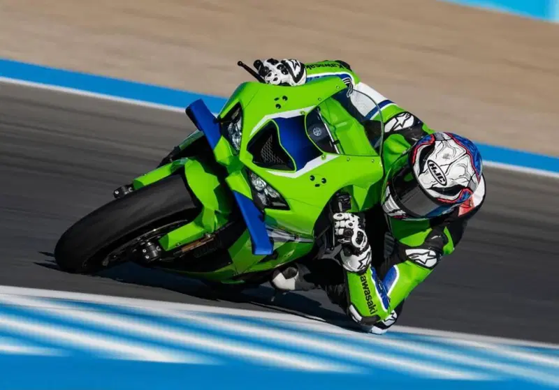 Kawasaki Ninja 1000 ZX-10R Performance (2025) (8)