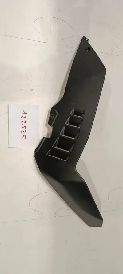 SPOILER DX (SOTTOPEDANA DX) SYM ADXTG400