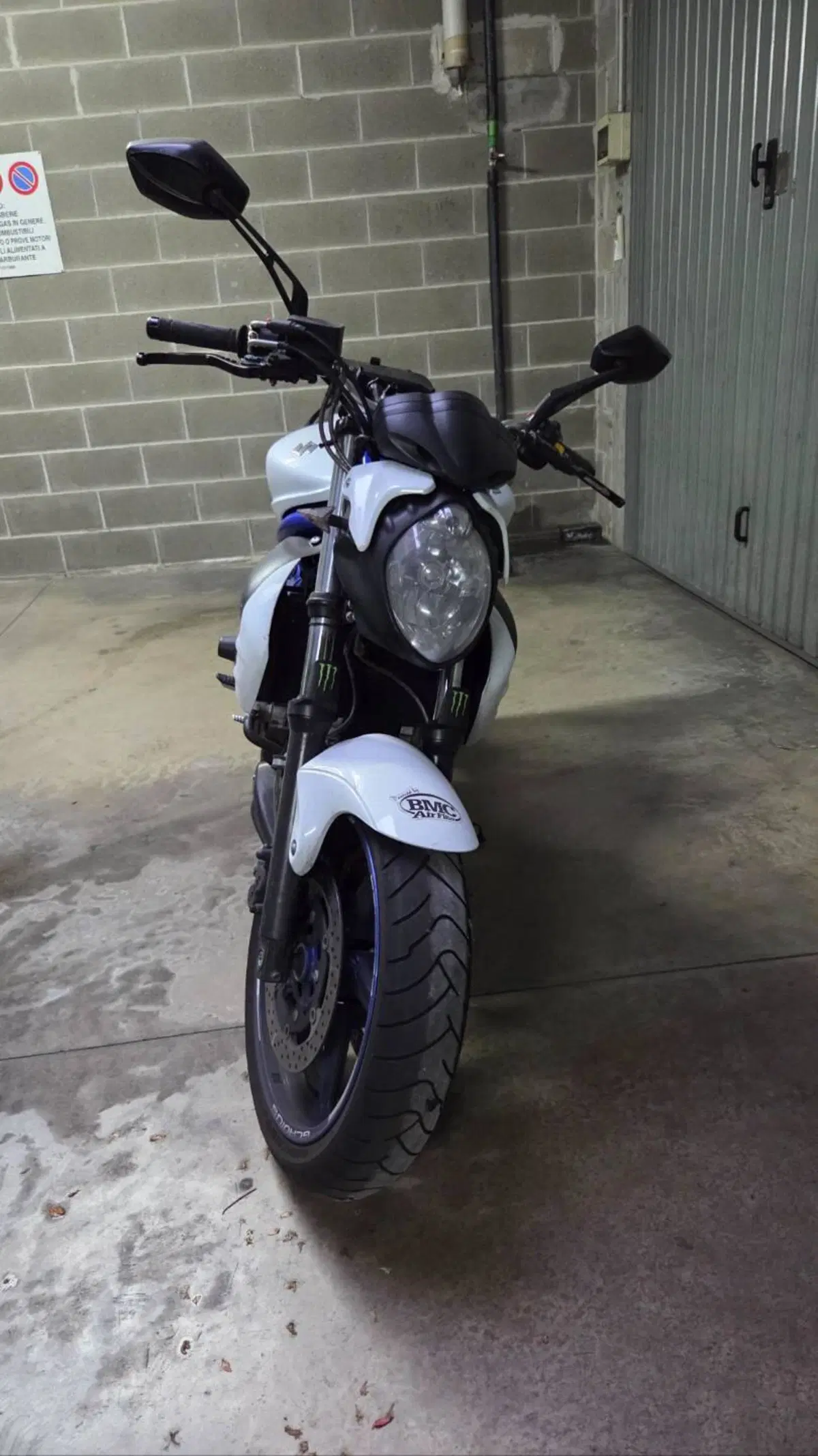 Suzuki Gladius 650 SFV (2009 - 15) (3)