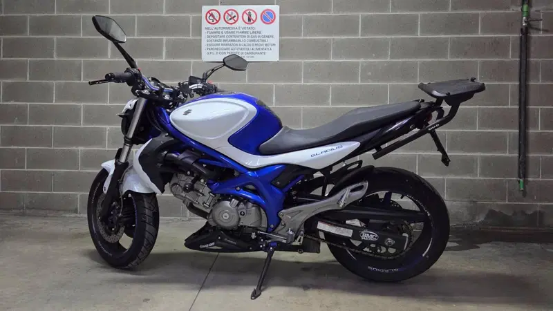 Suzuki Gladius 650 SFV (2009 - 15) (4)