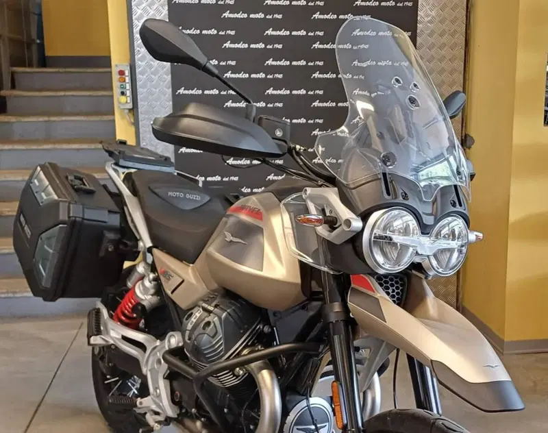 Moto Guzzi V85 TT Travel (2024 - 26) (3)