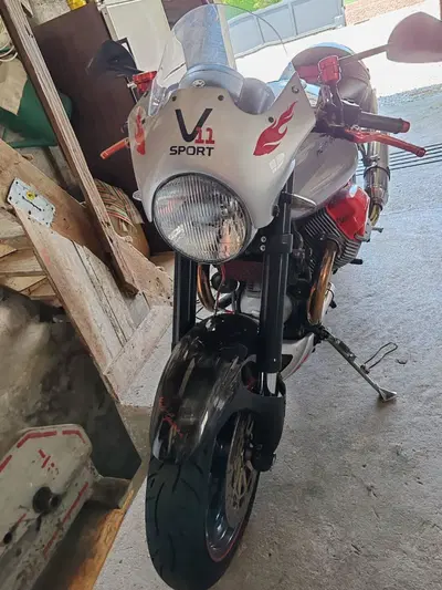 Moto Guzzi V11 Sport Naked (2002) usata