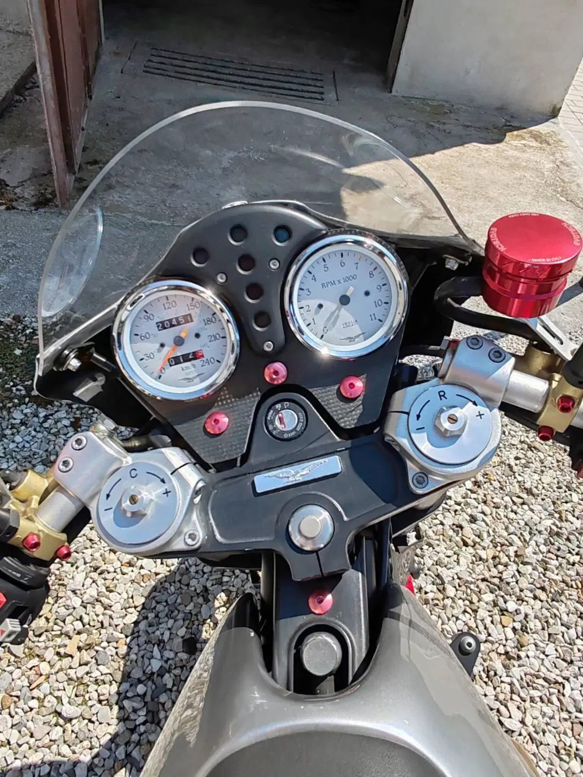 Moto Guzzi V11 Sport Naked (2002) (4)