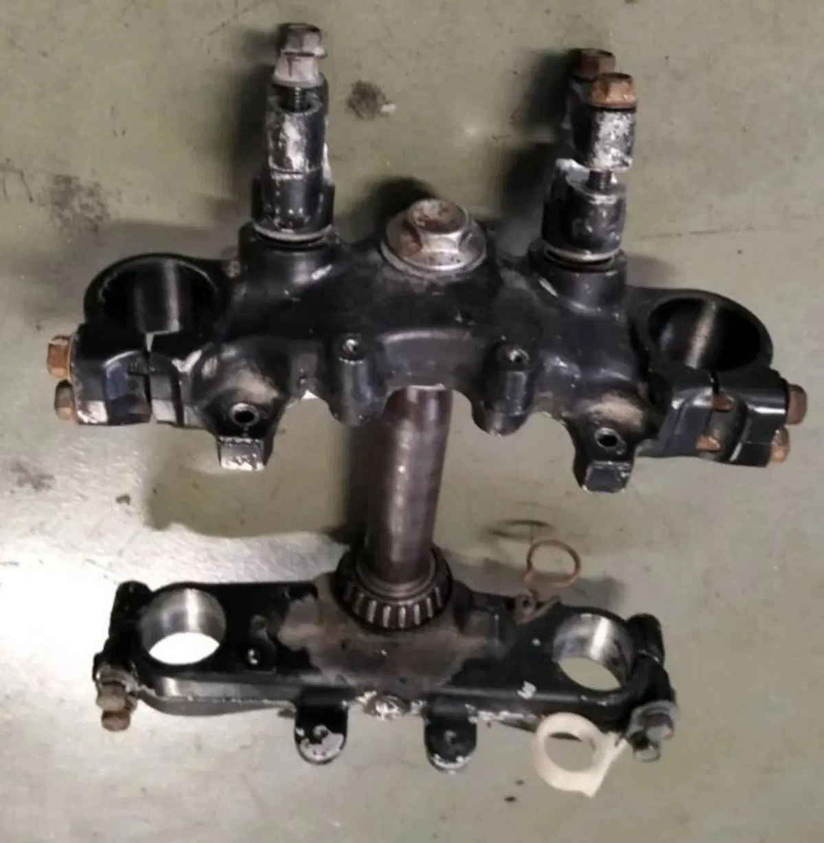 Ricambi originali usati per Yamaha XT550 e XT400 (4)