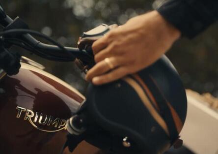 Captain America lascia Harley-Davidson? Nel trailer spunta una Triumph...