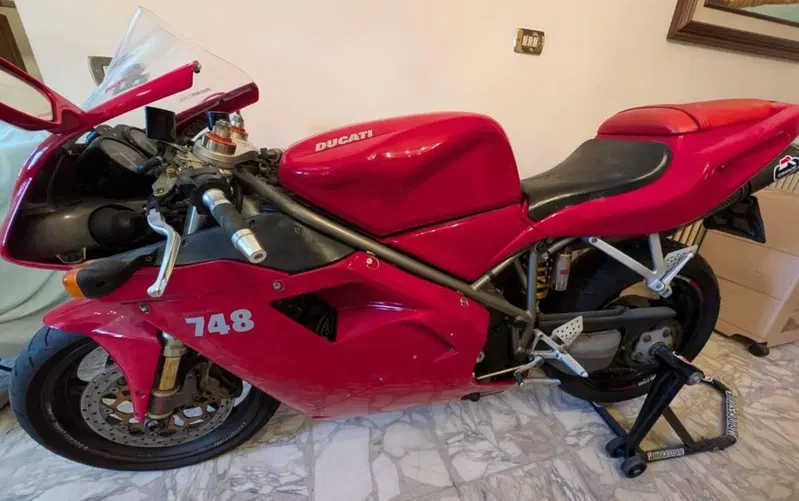 Ducati 748 S (1999 - 01) (3)