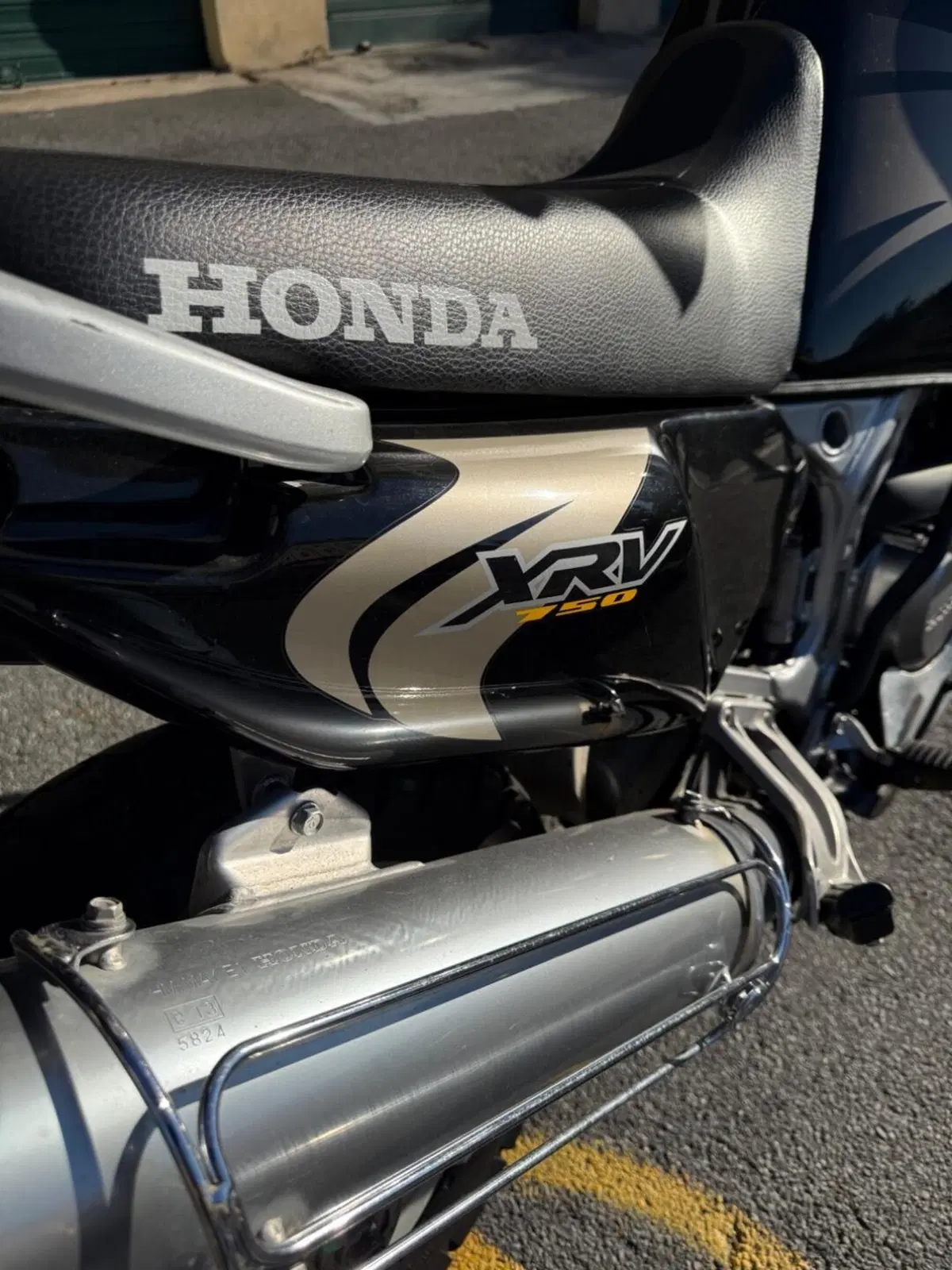 Honda Africa Twin XRV 750 (1996 - 02) (3)