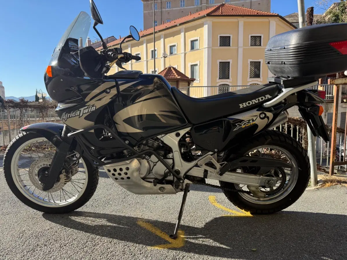Honda Africa Twin XRV 750 (1996 - 02) (8)