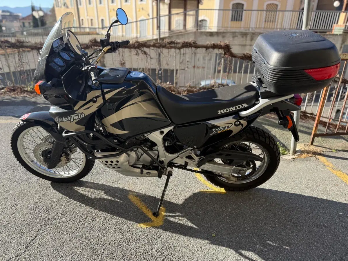 Honda Africa Twin XRV 750 (1996 - 02) (16)