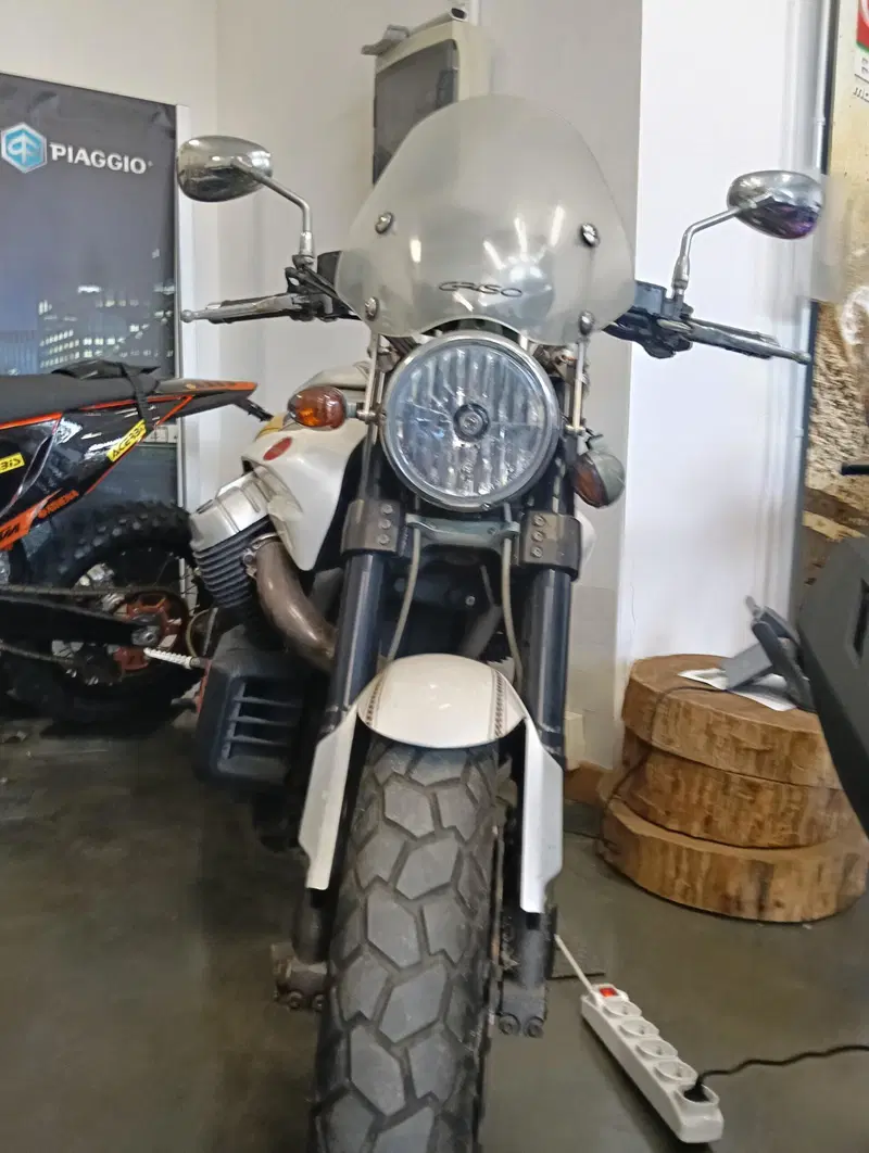 Moto Guzzi Griso 1200 8V (2007 - 12) (2)