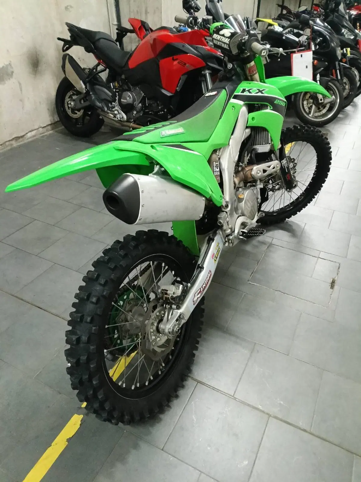 Kawasaki KX250F (2023) (4)