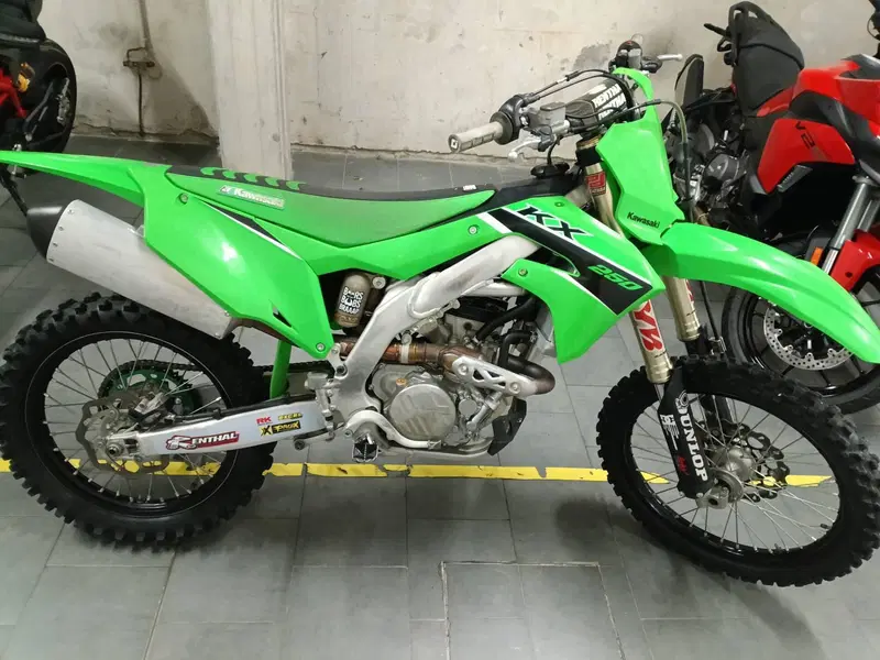 Kawasaki KX 250 F (2023) (5)