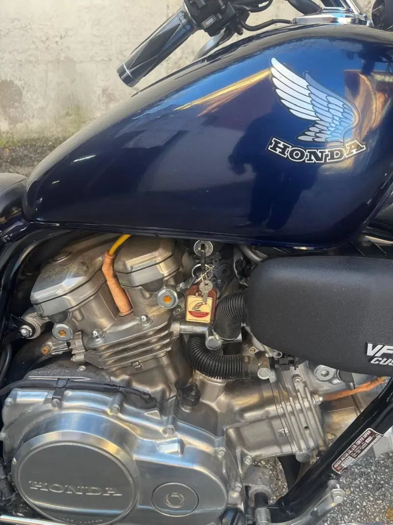 Honda VF 750 C (1985 - 01) (4)