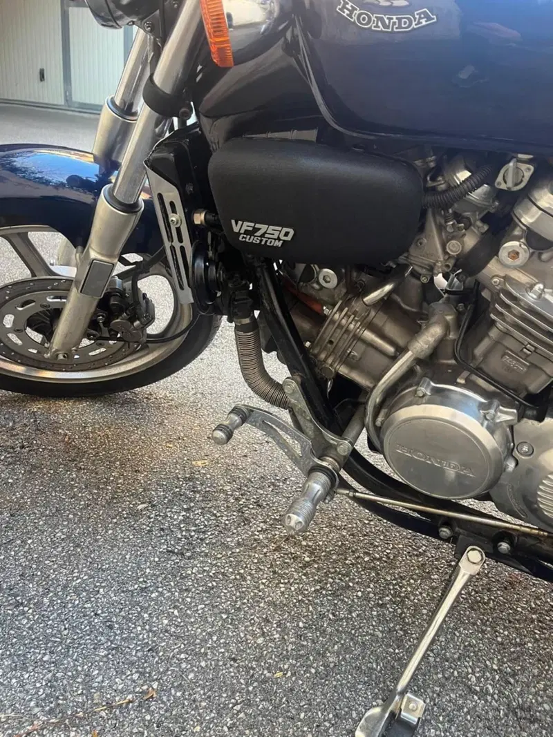 Honda VF 750 C (1985 - 01) (9)