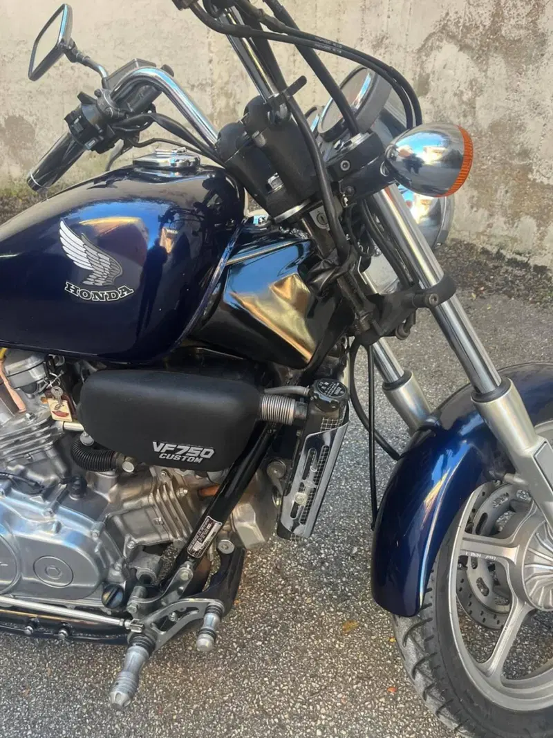Honda VF 750 C (1985 - 01) (15)