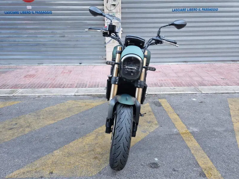 Benelli Leoncino 800 (2022 - 26) (2)
