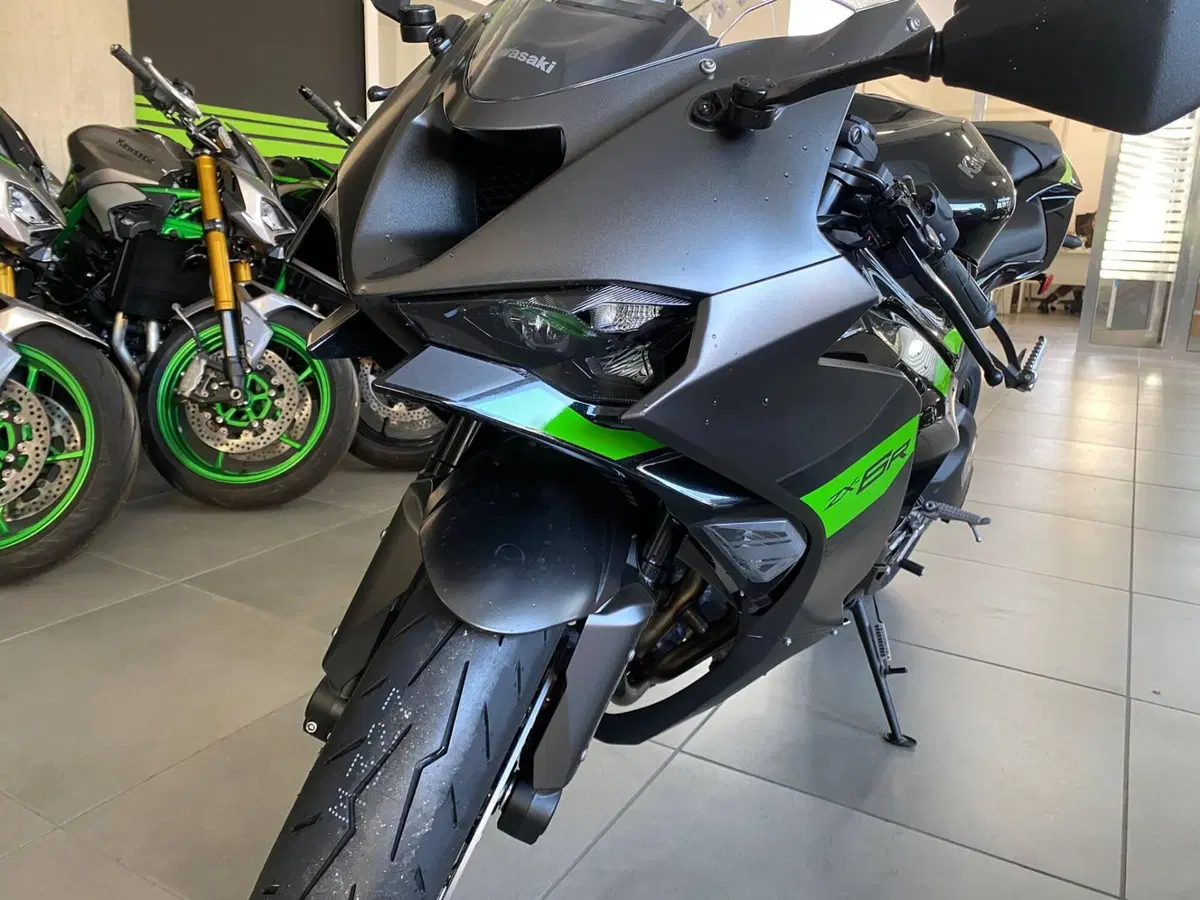 Kawasaki Ninja 636 ZX-6R (2024 - 26) (5)