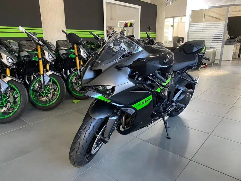 Kawasaki Ninja 636 ZX-6R (2024 - 26) (2)