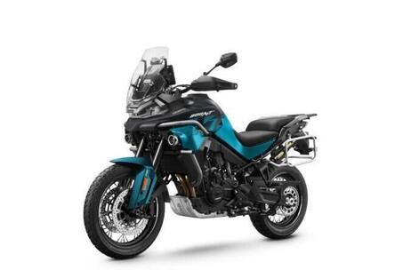 CFMoto, arriva la nuova 800MT ES con sospensioni elettroniche