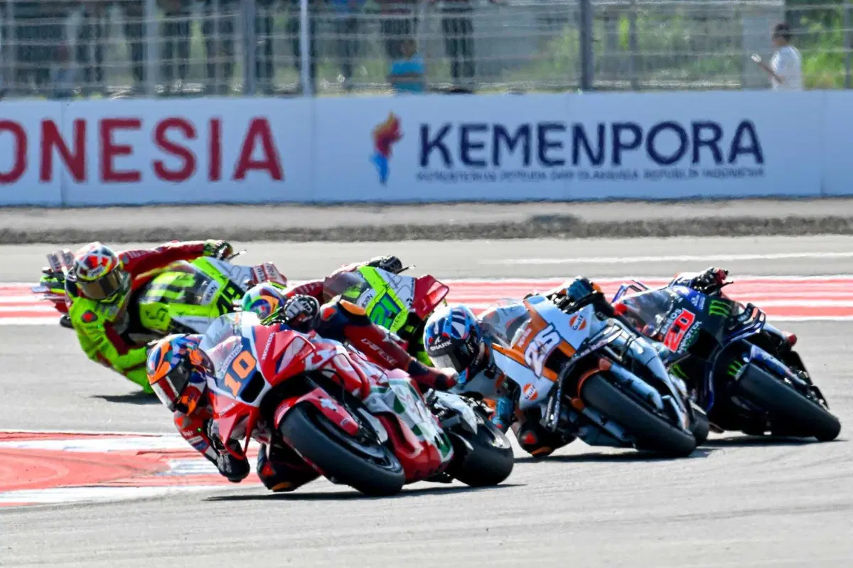 MotoGP 2025. Nobuatsu Aoki spiega il ritorno di Honda e Yamaha: da una parte il telaio+Albesiano, dall'altra il V4 (7)