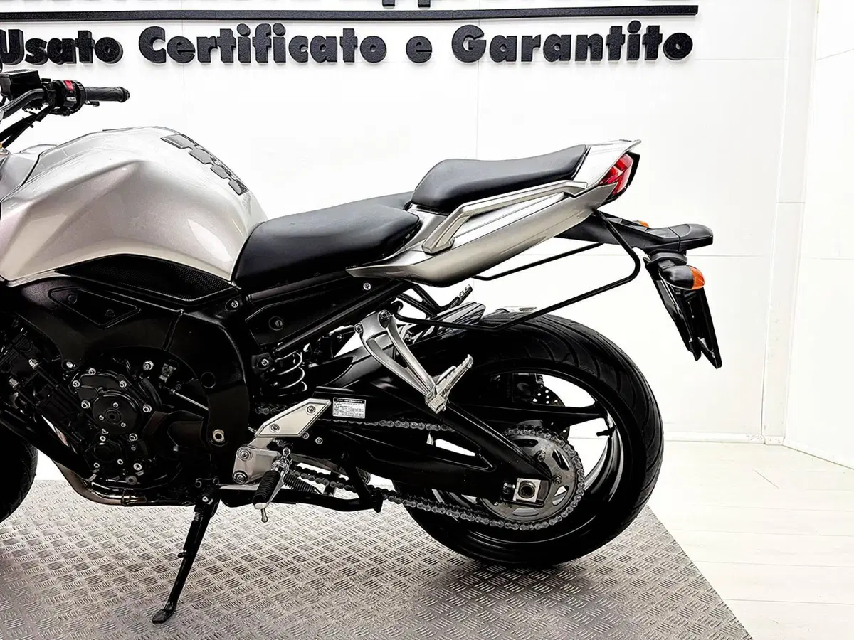 Yamaha FZ1 Fazer (2006 - 16) (17)
