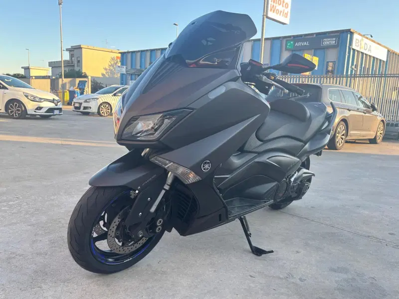 Yamaha T-Max 530 (2015 - 16) (2)