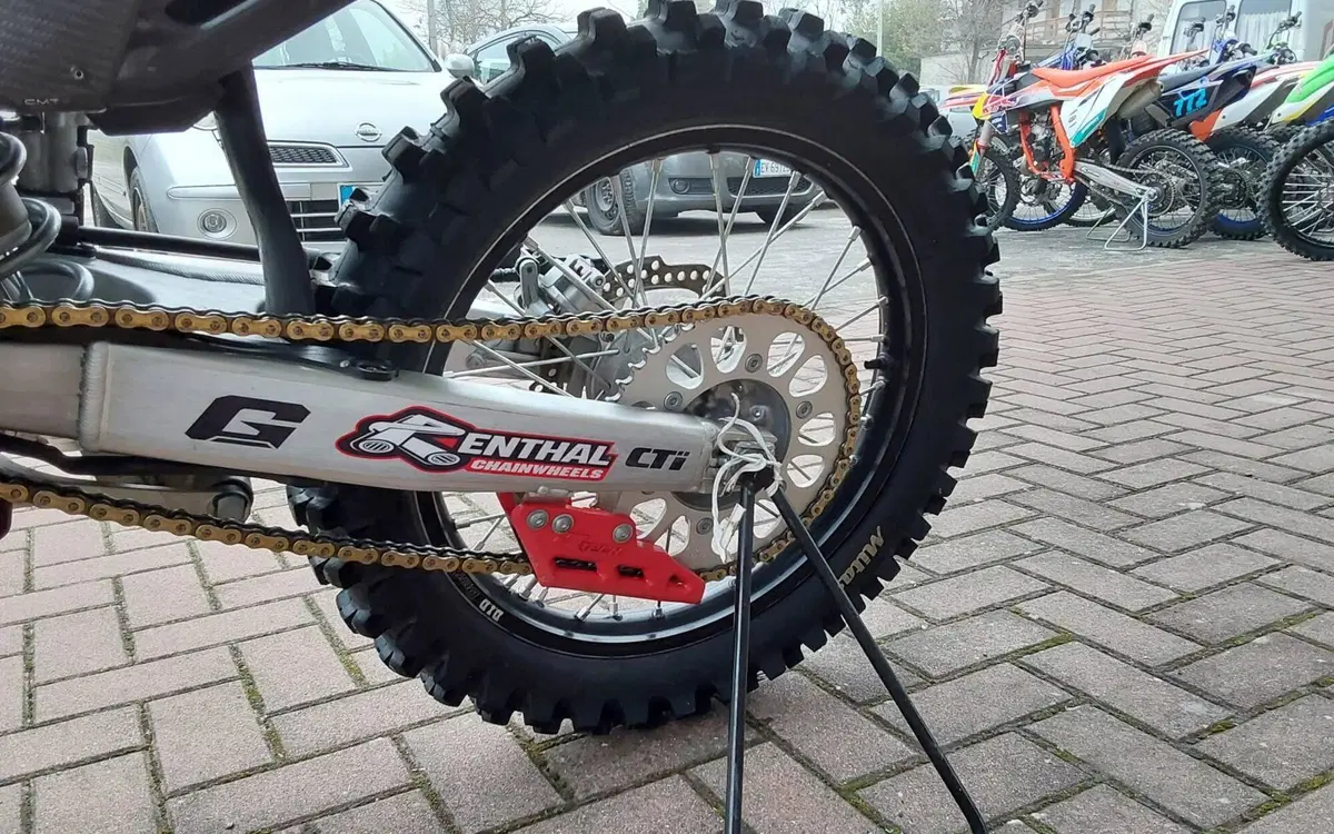 Honda CRF 250R (2022) (10)
