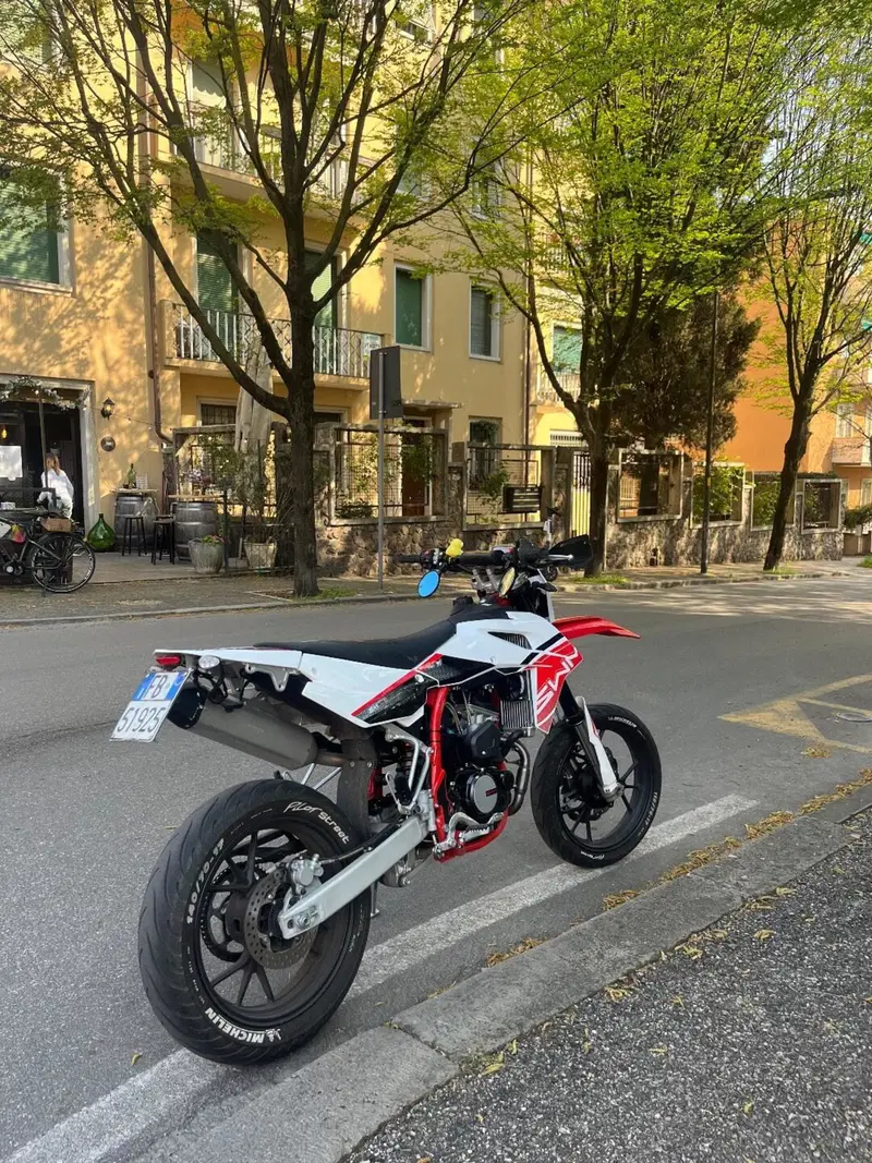 Swm RS 125 R (2021 - 23) (3)