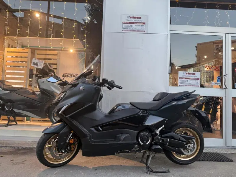Yamaha T-Max 560 Tech Max (2025 - 26) (3)