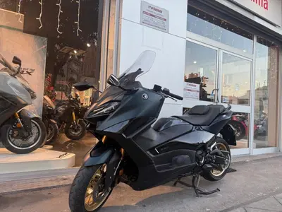 Yamaha T-Max 560 Tech Max (2025 - 26) usata